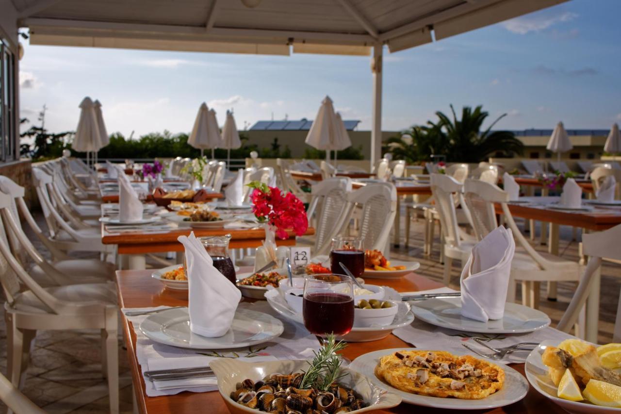Rethymno Mare & Water Park Hotell Skaleta Exteriör bild