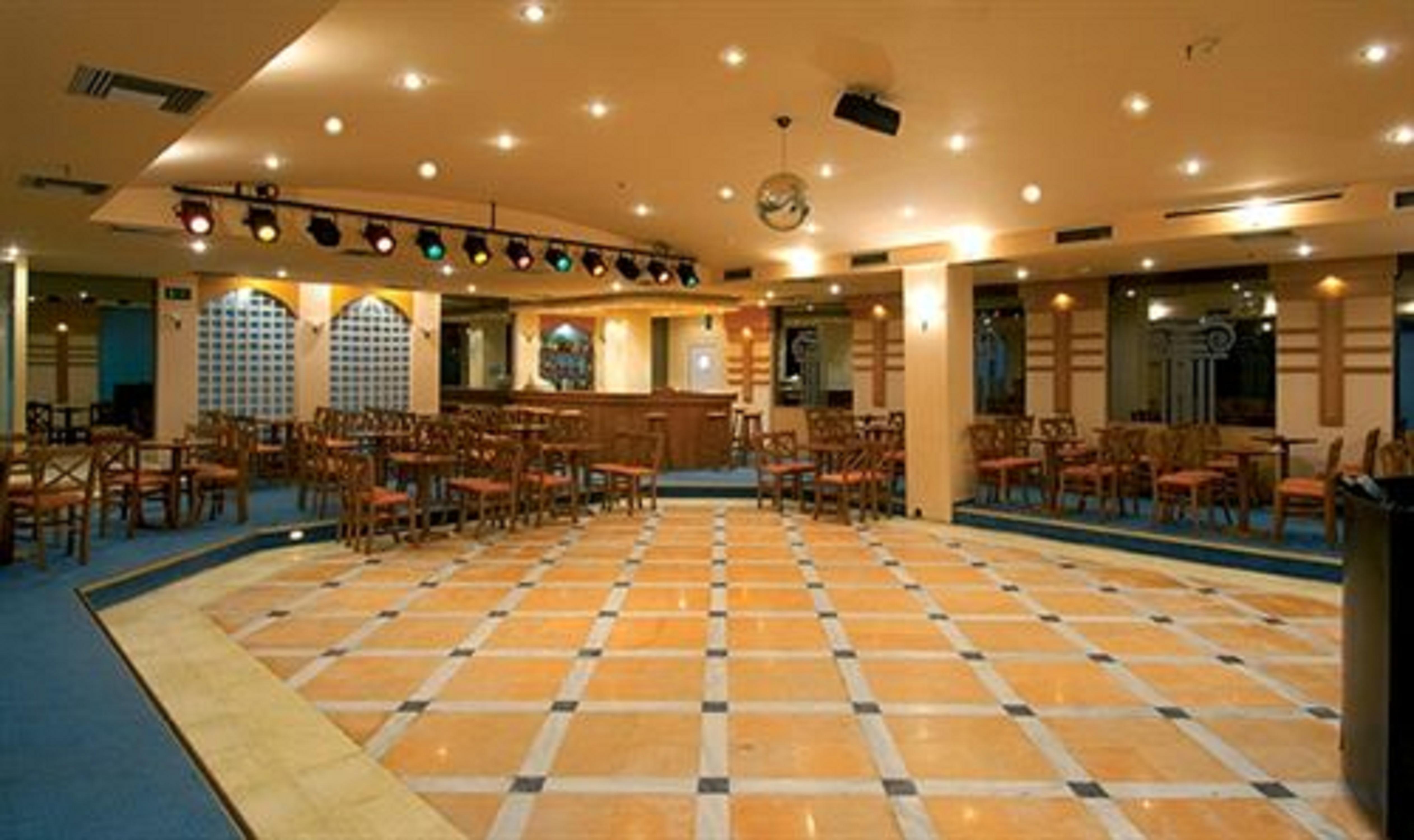 Rethymno Mare & Water Park Hotell Skaleta Exteriör bild