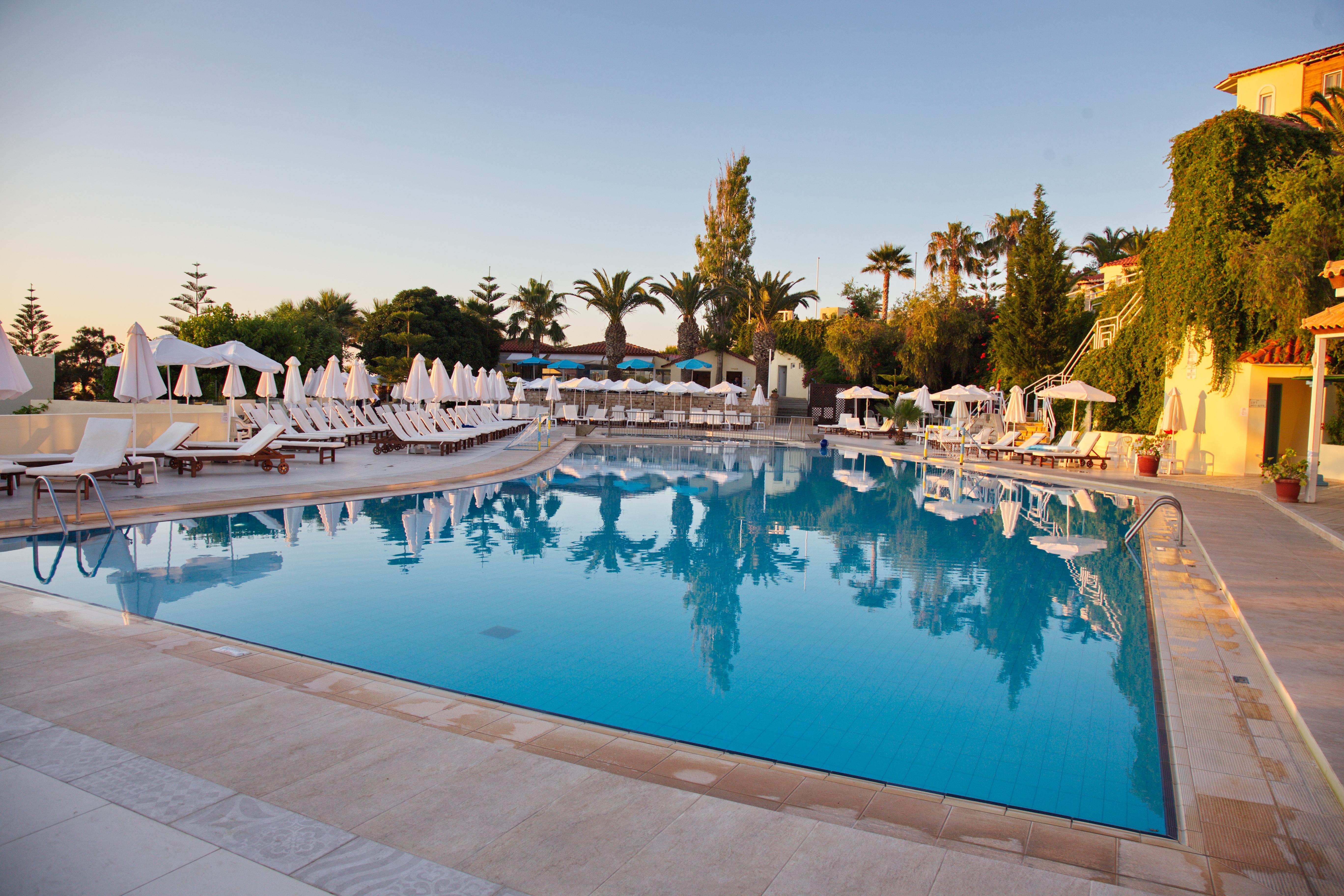 Rethymno Mare & Water Park Hotell Skaleta Exteriör bild