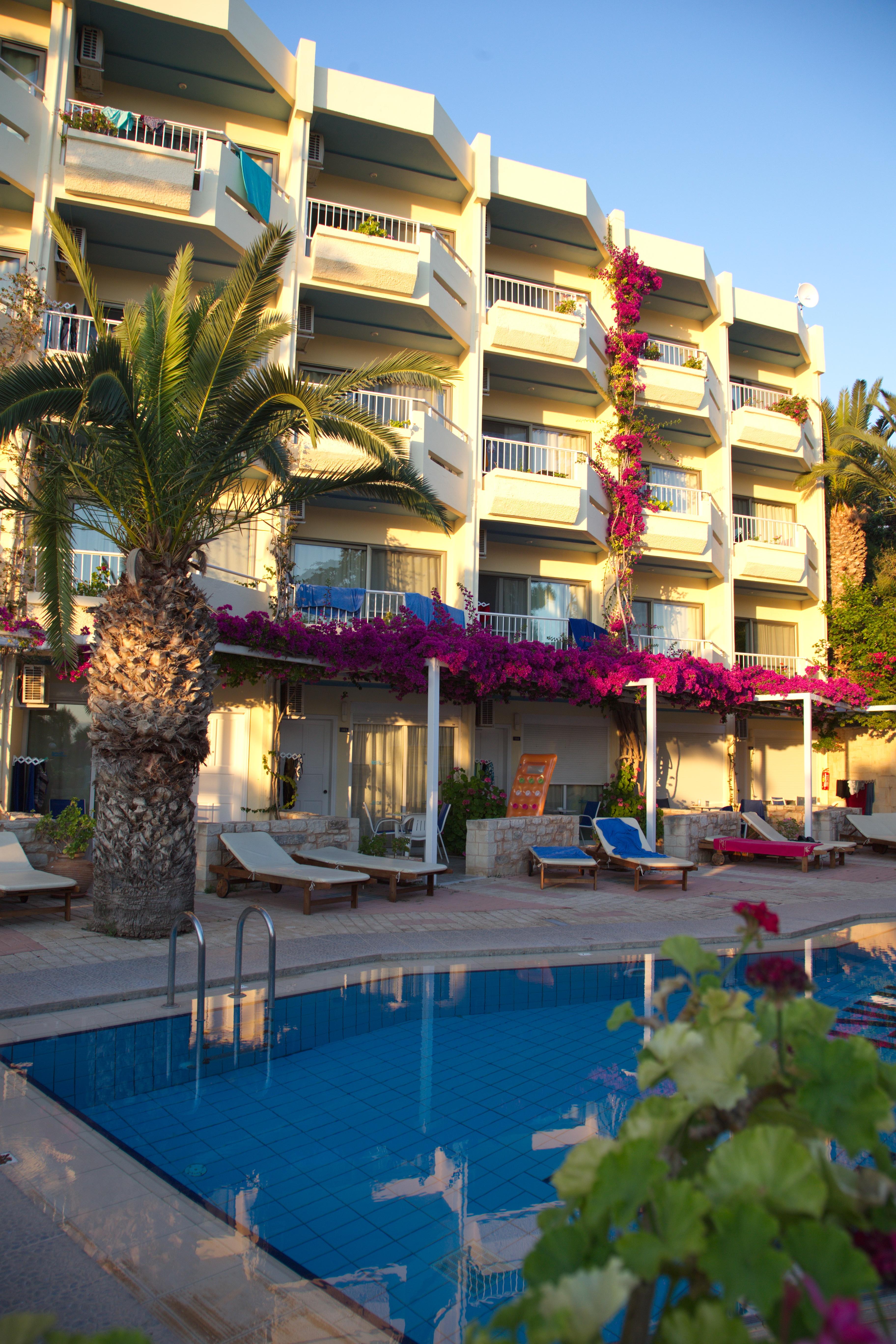 Rethymno Mare & Water Park Hotell Skaleta Exteriör bild