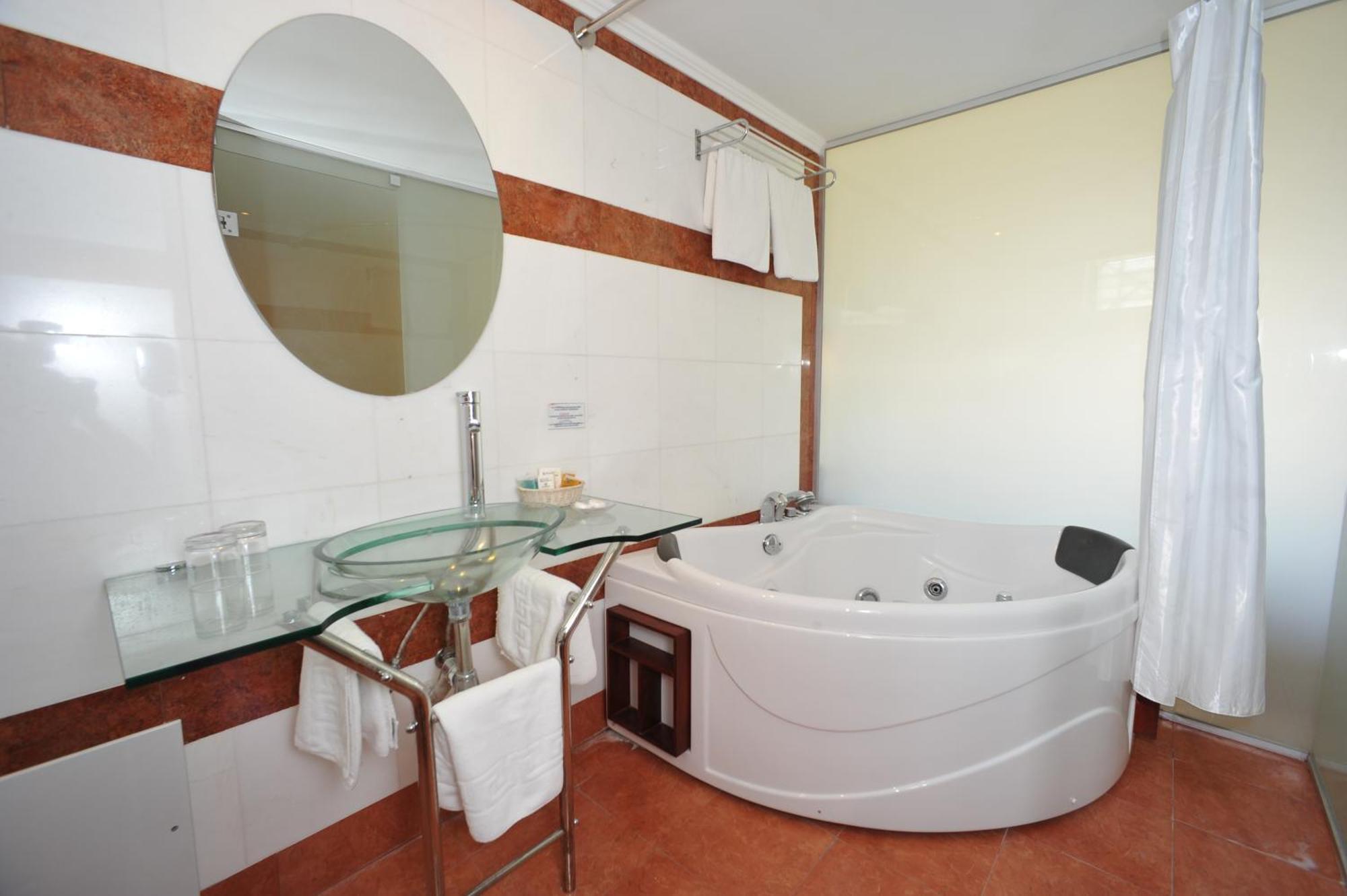 Rethymno Mare & Water Park Hotell Skaleta Exteriör bild